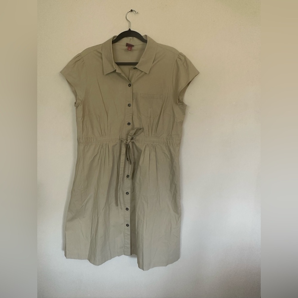 Merona Red Brand Tag on Tan Fabric - Picture 2 of 4